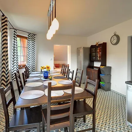 Trevilles Kasiowka - 13 Os Z 4 Sypialniami, 3 Lazienkami I Kominkiem * 斯克拉斯卡波伦巴