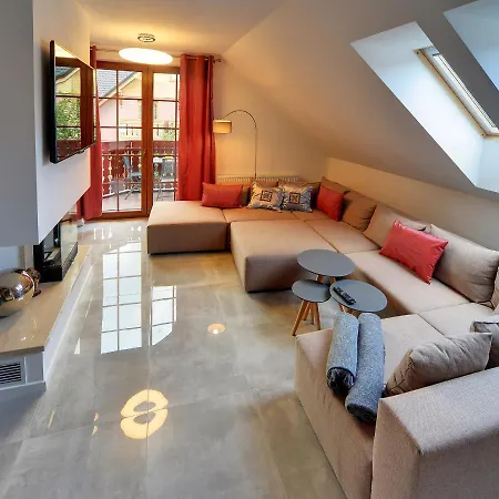 Trevilles Kasiowka - 13 Os Z 4 Sypialniami, 3 Lazienkami I Kominkiem 斯克拉斯卡波伦巴