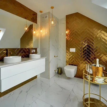 Trevilles Kasiowka - 13 Os Z 4 Sypialniami, 3 Lazienkami I Kominkiem *